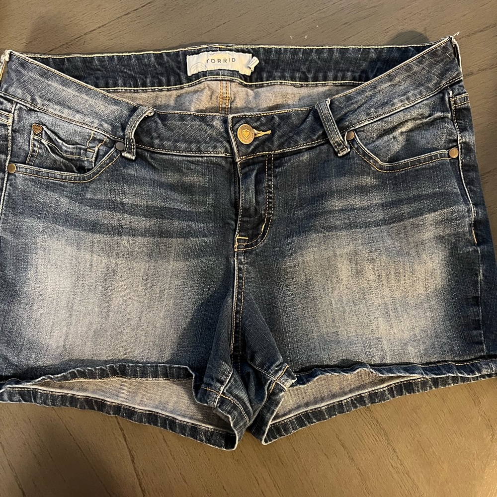 Torrid size 16 shorts
